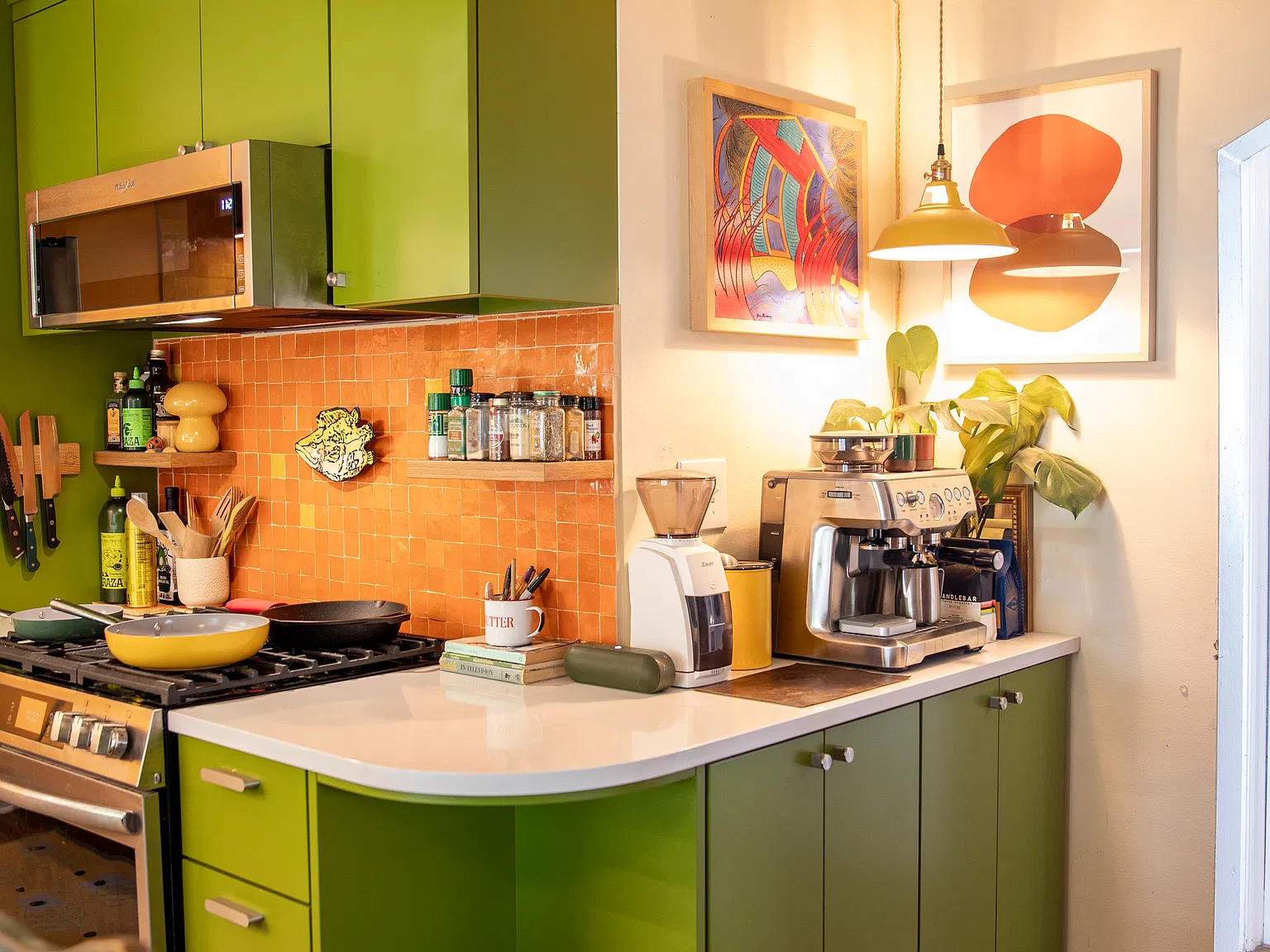 2 bed, 800 sqft, $2,975 — Photo 3