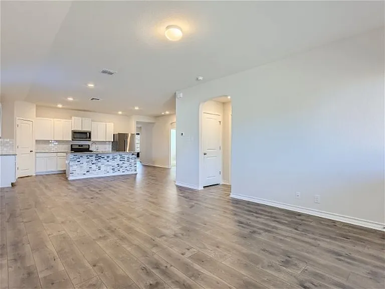 9811 Bratten Rise — Photo 9