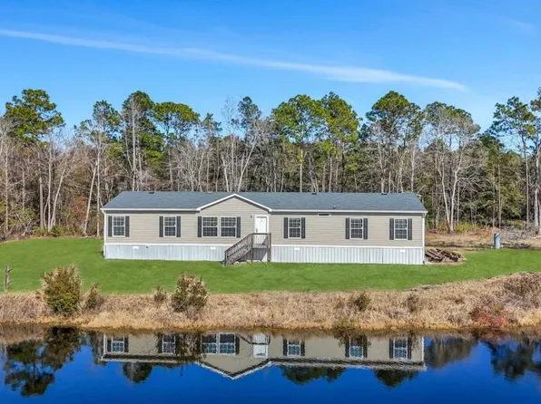 241 Broadwater Ln, Bloomingdale, GA 31302