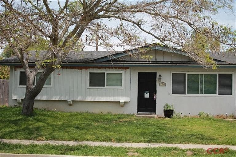 Listing Agent:Tom Holdener