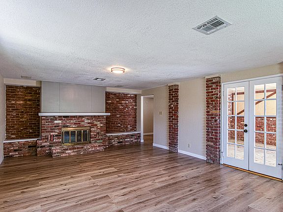 4th image of 44951 Harlas Ave