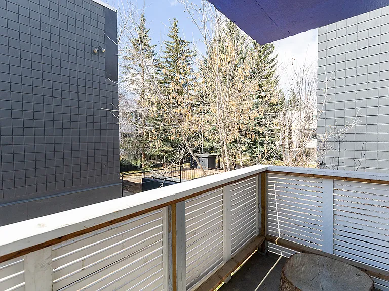 7107 Elbow Dr SW — Photo 23