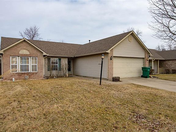2nd image of 8828 Mallard Green Dr