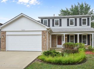 1281 Diane Ln, Elk Grove Village, IL 60007