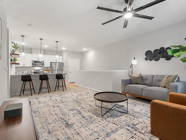Pearson - 1 Bed / 1 Bath - 909-945 Sq.Ft.