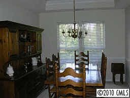 3rd image of 4165 Griswell Dr NW