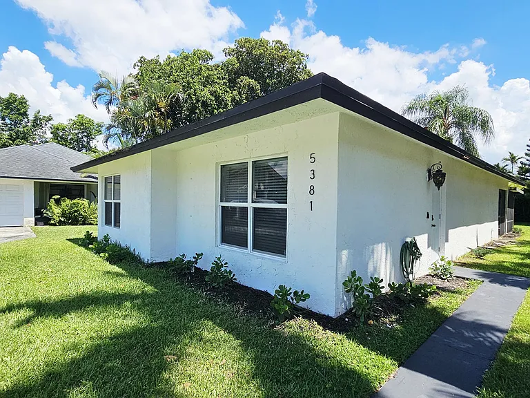 5381 Gene Cir — Photo 1