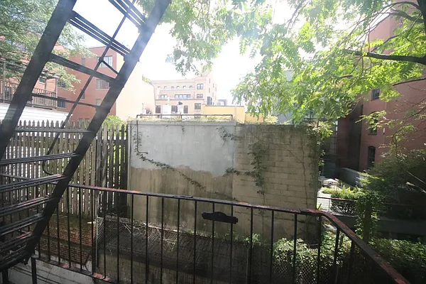 Rented by (Legacy) NY Quality Living Uptown | media 22