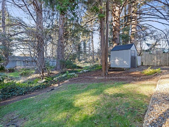 4th image of 3607 NW Port Ave