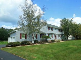11 Pembroke Ter, Hillsborough, NJ