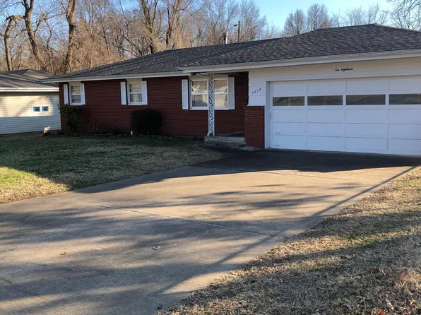 1018 E McGee St, Springfield, MO 65807