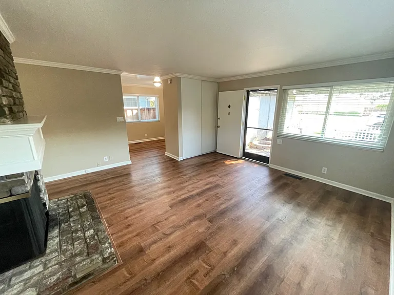 1615 Grace Ave #1615 — Photo 7
