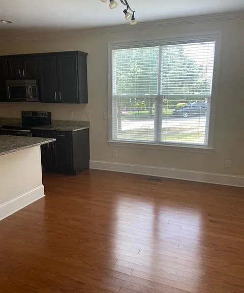 102 Fine Ln — Photo 8