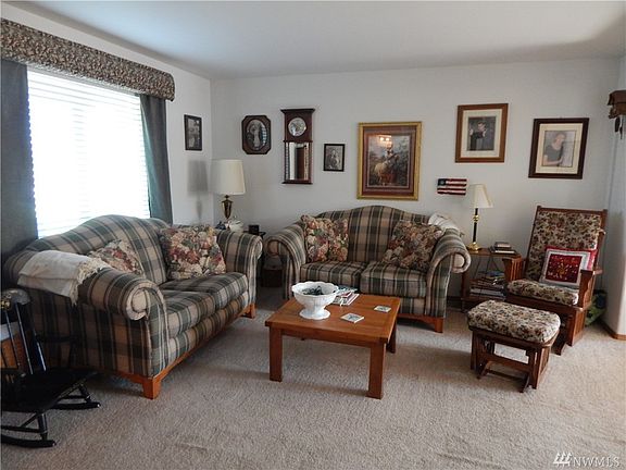 2nd image of 1625 S Skyline Dr