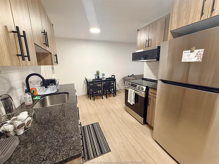 808 Ottawa St #2 — Photo 5