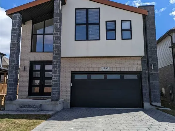 1236 Medway Park Dr, London, ON N6G 0V6