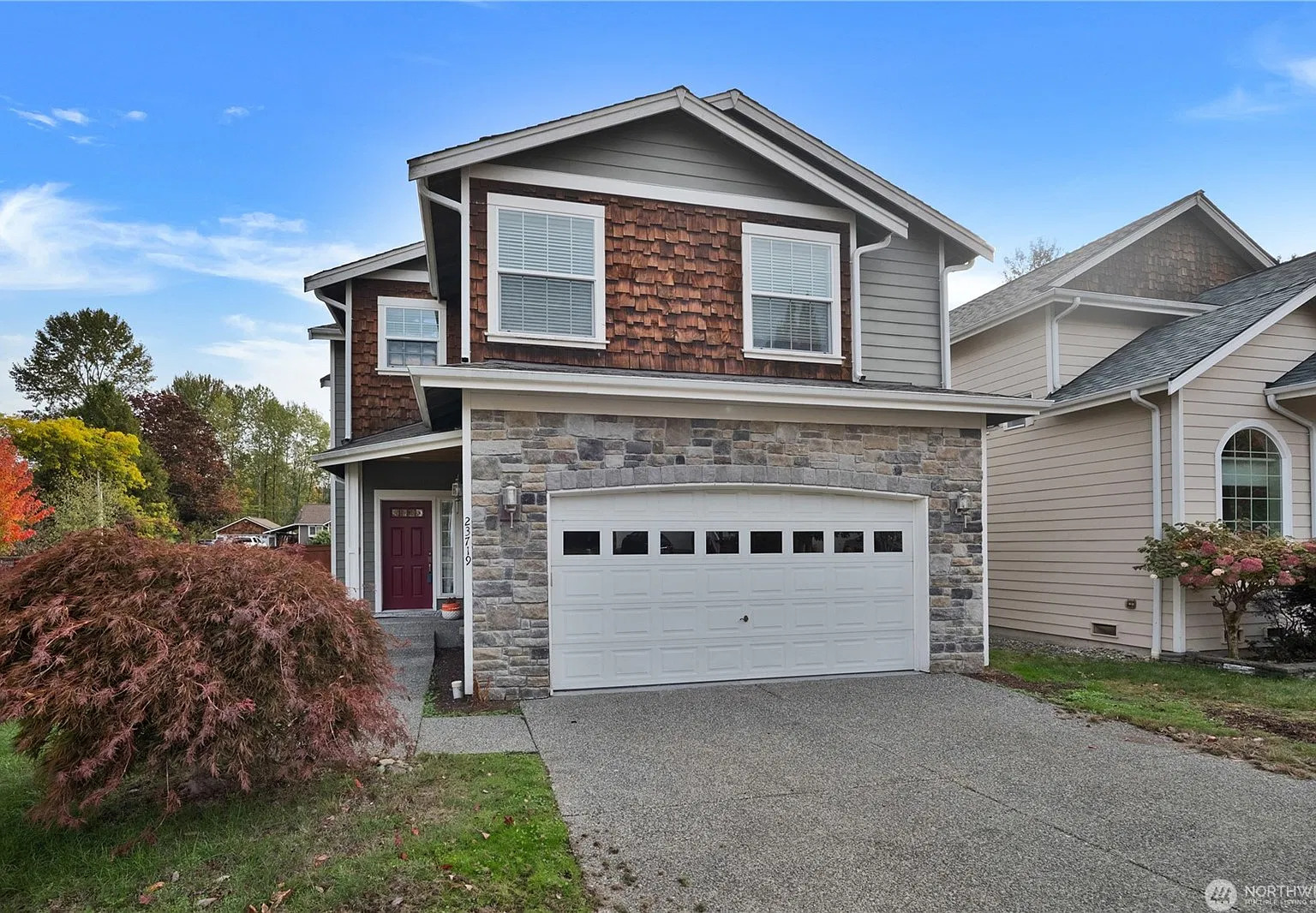 4 bed, 2400 sqft, $3,600 — Photo 1