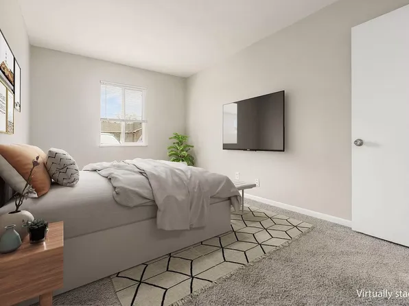 Coves at Columbus on Karl Rd