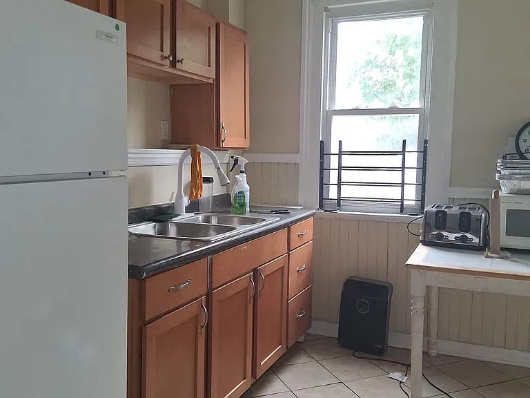 137 Sherwood Ave — Photo 5