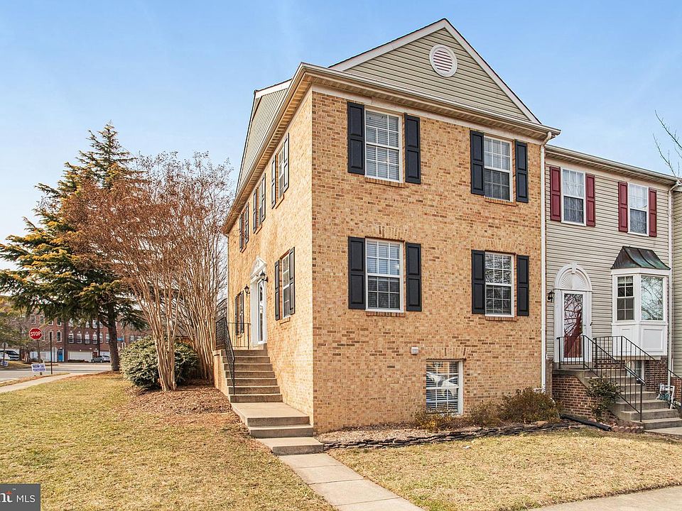 1st image of 7945 Gunston Woods Pl
