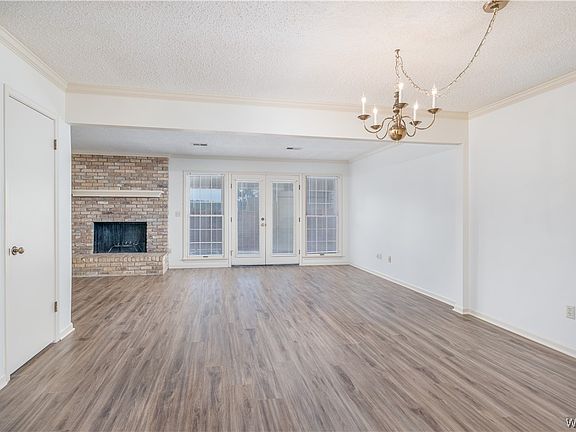 3rd image of 6101 Autumnwood Ln