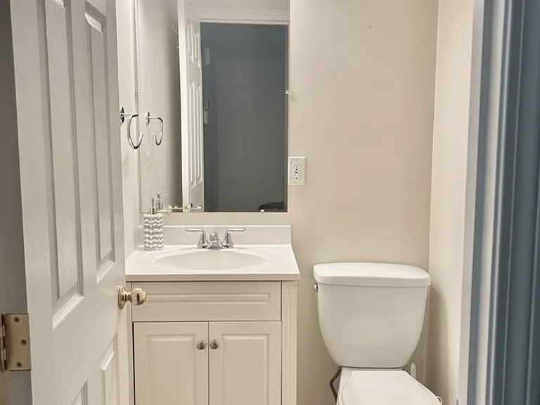 11 Carpenter Ave #A — Photo 6