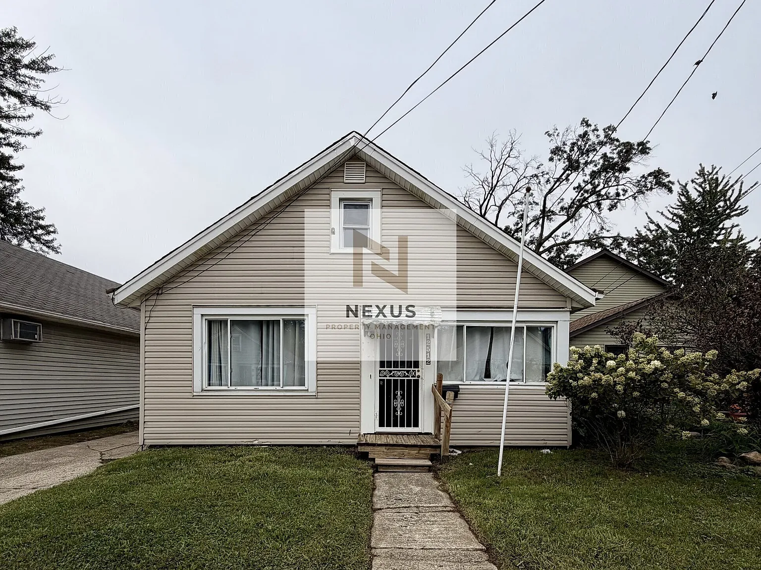 3 bed, 1242 sqft, $1,400 — Photo 1