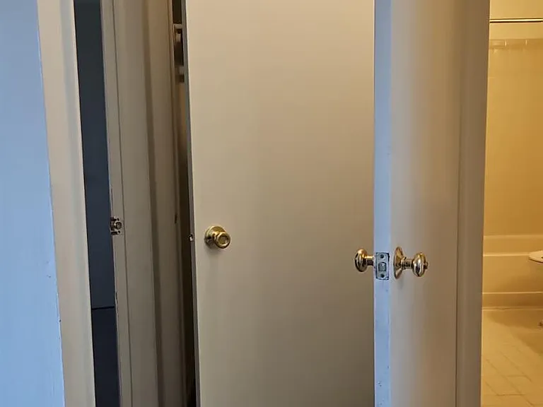 909 Ravens Crest Dr — Photo 17