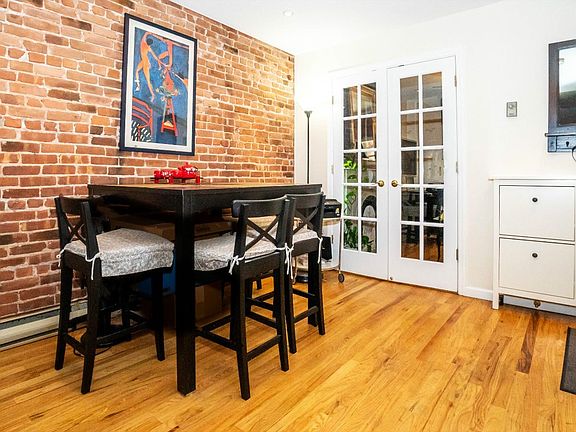 4th image of 134 Garden St APT 2