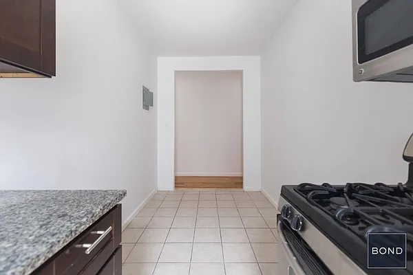 Rented by Bond New York | media 12