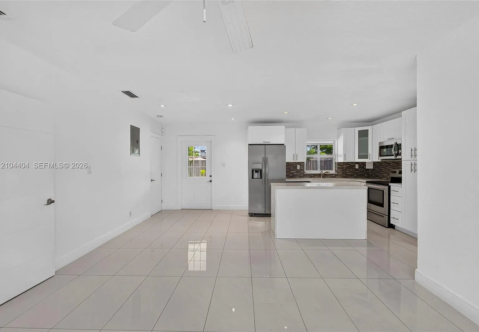 Collier Estates 2nd Add — Photo 3