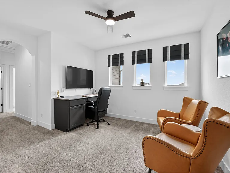 Torrita Dr — Photo 17