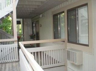 542 Meredith Ln, Cuyahoga Falls, OH