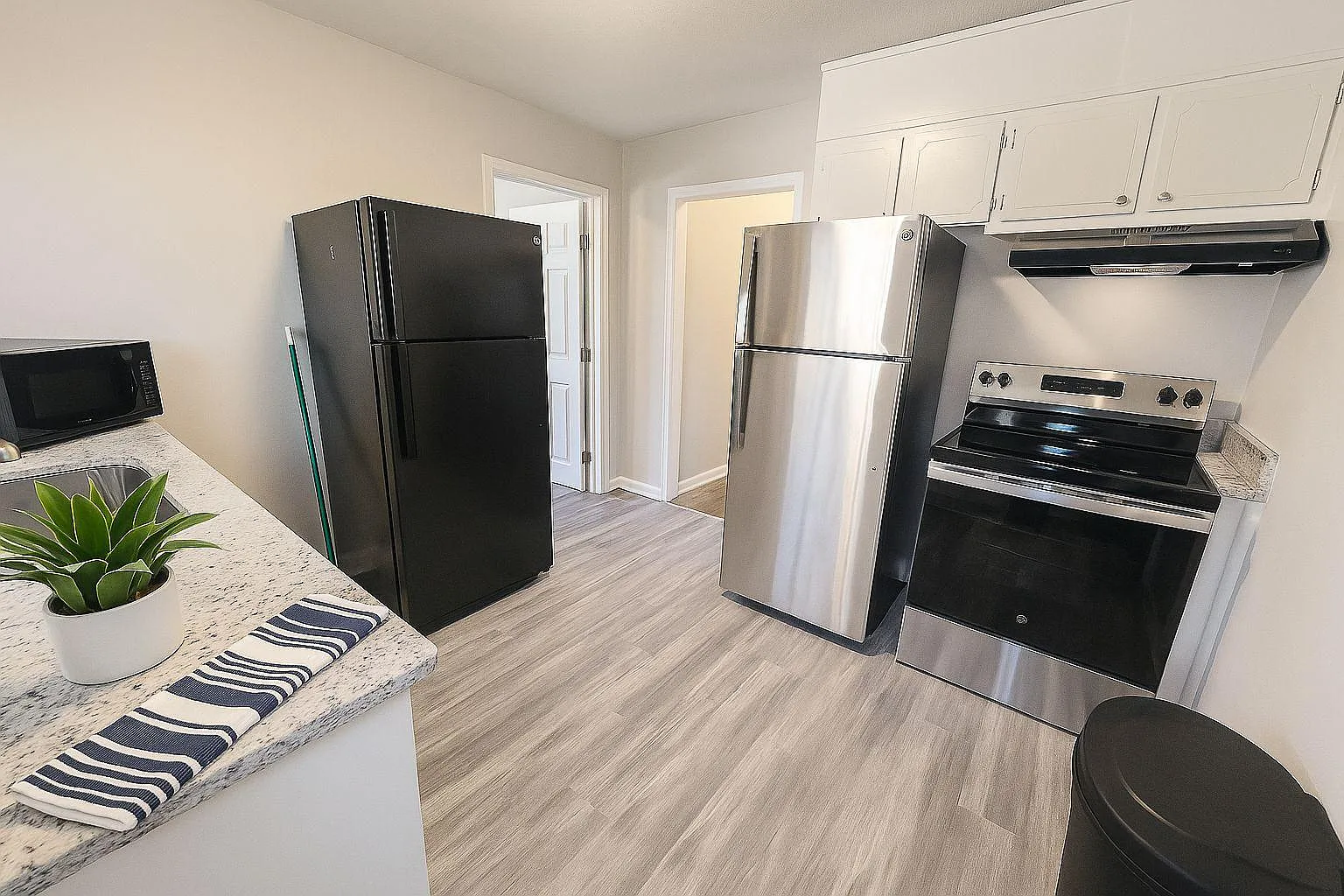 4 bed, 3.0 bath, 1900 sqft, $589 — Photo 2