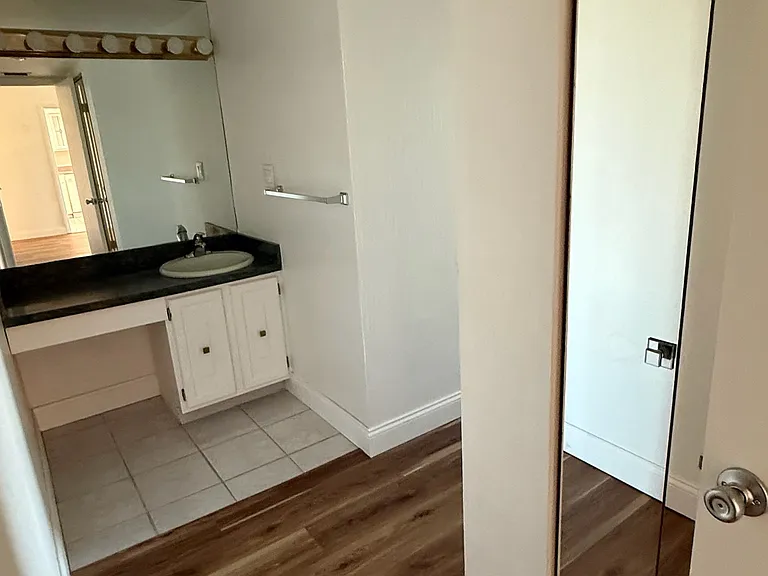 Guest 
Bathroom