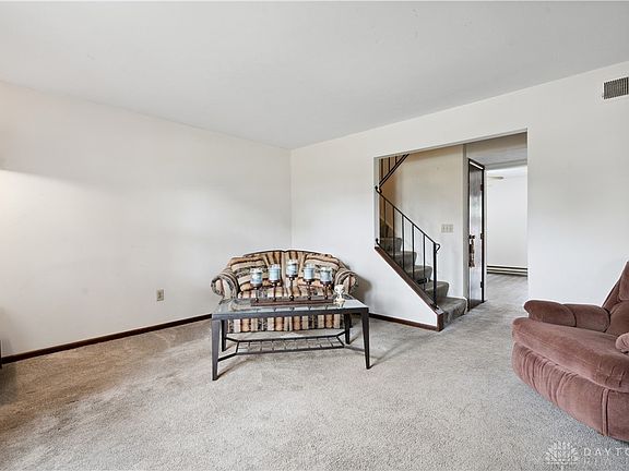 3rd image of 120 Commons Ave