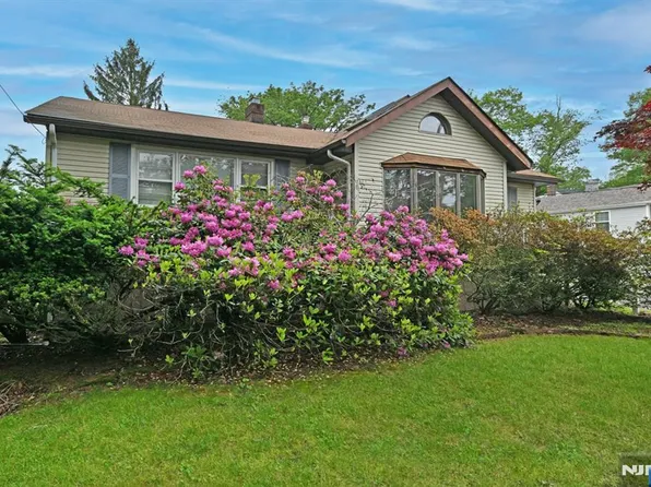 64 Rivervale Rd, Park Ridge, NJ 07656