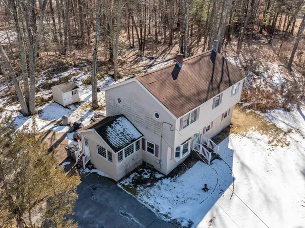 8 Jericho Road, Pelham, NH 03076