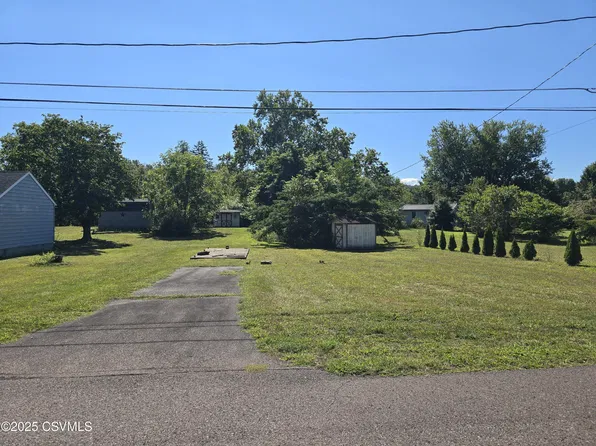 308 E 5th St, Nescopeck, PA 18635