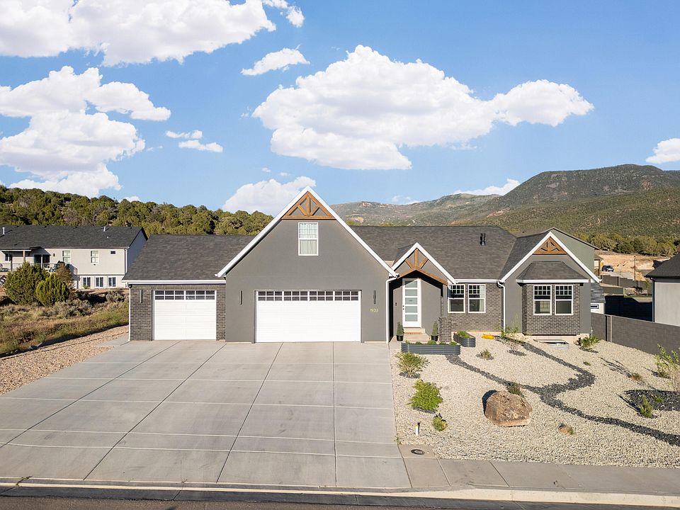 1st image of 1933 S Oak Springs Cir