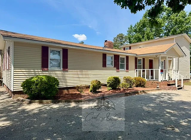 380 Community Rd — Photo 2