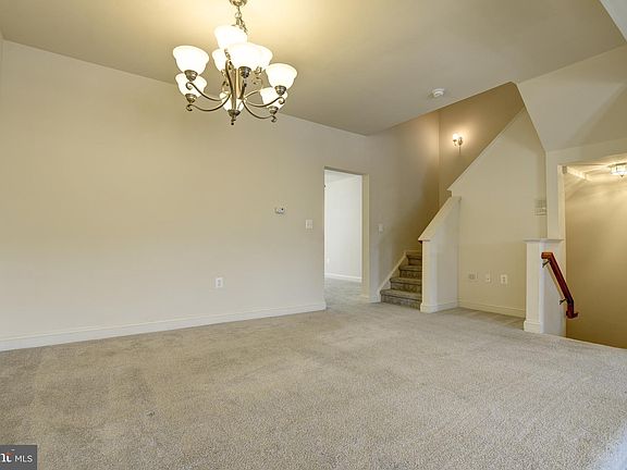 4th image of 105 Cheshire Ct