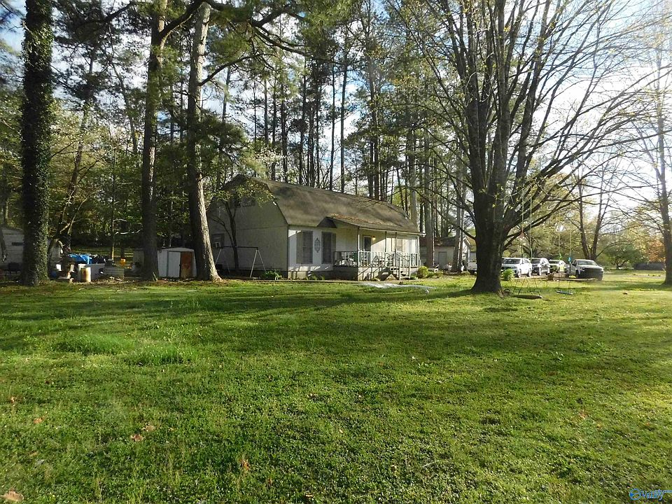2nd image of 121 McNeill Rd