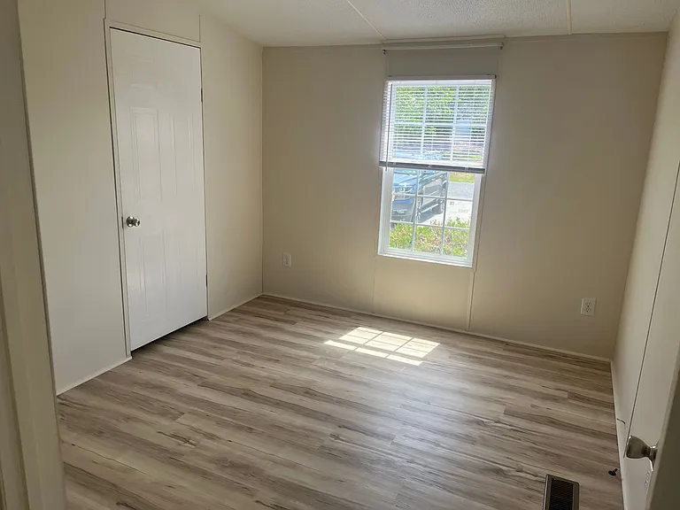 525 Soundside Dr — Photo 10