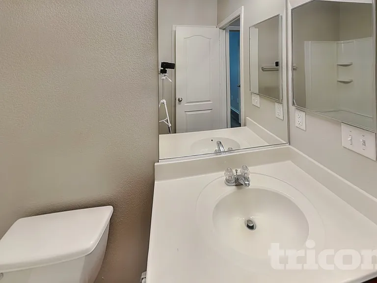 1020 Fishing St — Photo 13