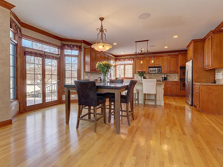 26025 Whispering Woods Cir — Photo 14