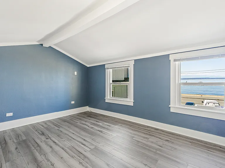 1310 Alki Ave SW — Photo 7