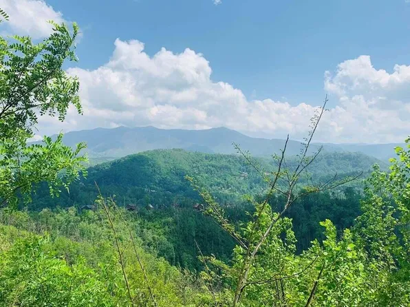 Kristis Pl, Gatlinburg, TN 37738