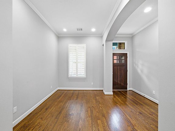 5th image of 4926 Ella Blvd
