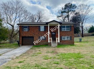 922 Delores Dr, Hixson, TN 37343